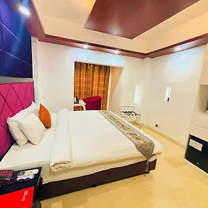 Hotel The Elite